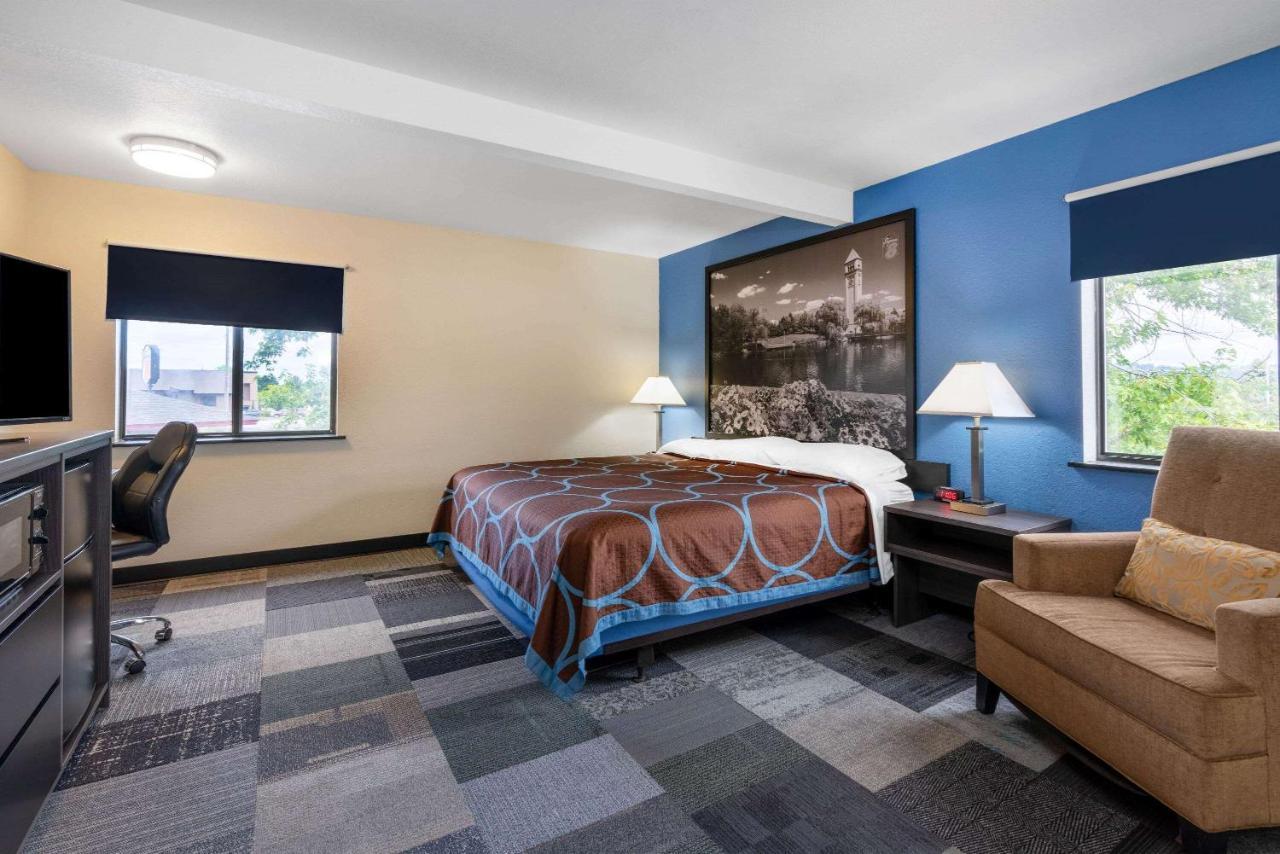 Super 8 By Wyndham Spokane Valley Dış mekan fotoğraf