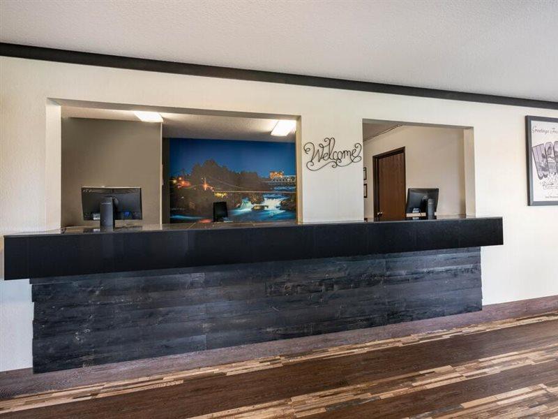 Super 8 By Wyndham Spokane Valley Dış mekan fotoğraf