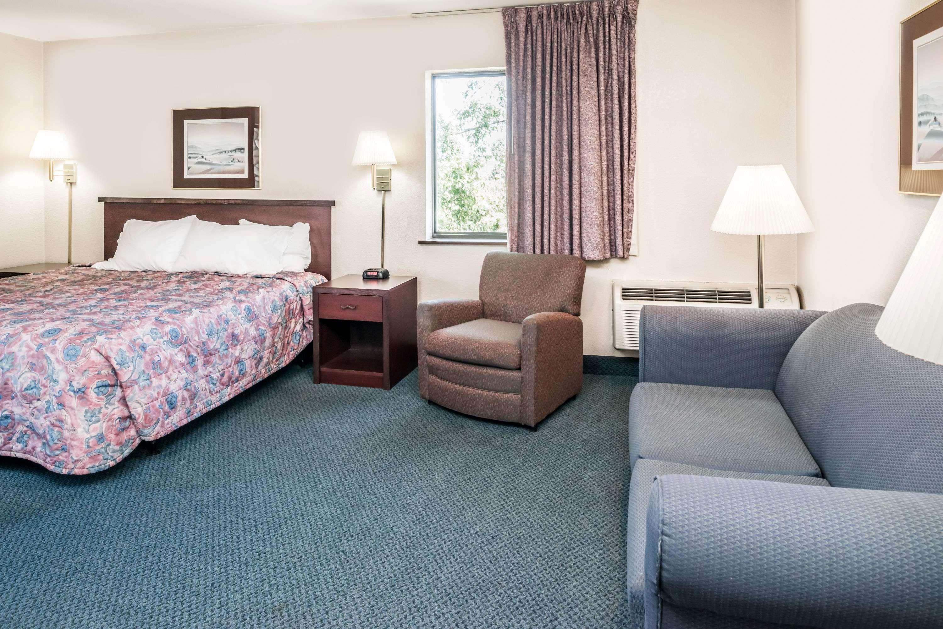Super 8 By Wyndham Spokane Valley Dış mekan fotoğraf